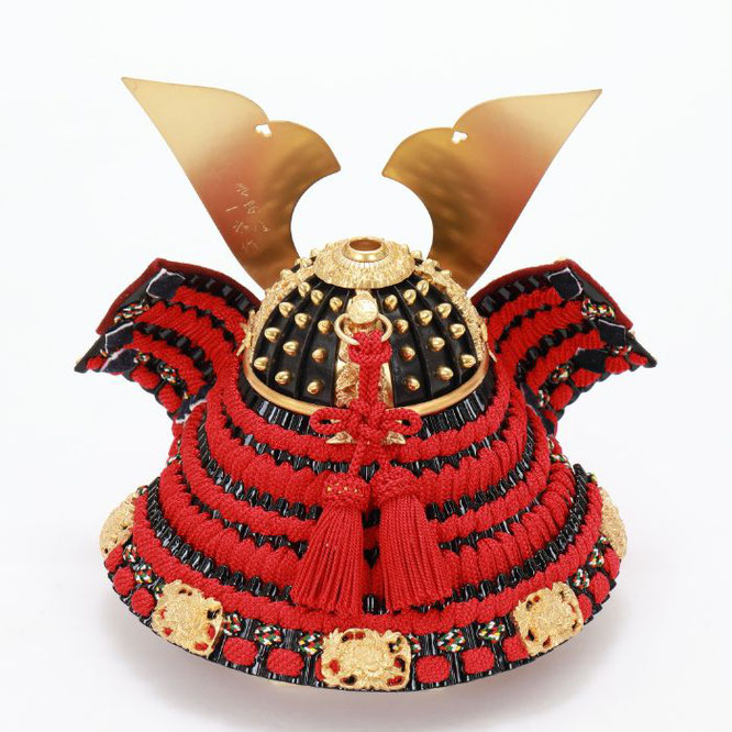平安一水作「京製 兜８号平飾り」　兜単品（背面）