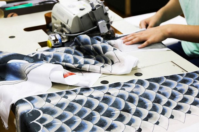 鯉のぼりの製造工程　縫製