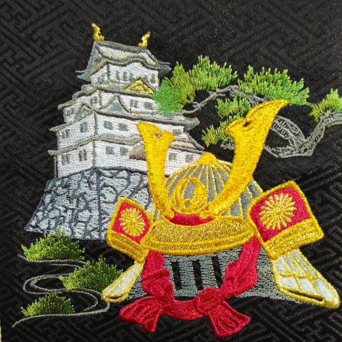 名前旗 兜と城（特中）黒紗綾形 金糸刺繍 高さ46cm（5535）兜と城