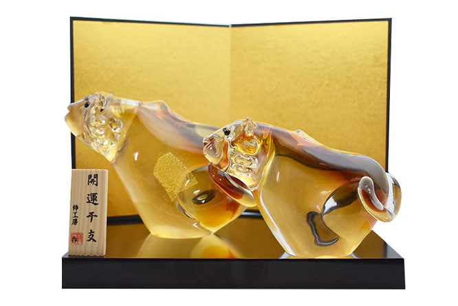 トラ　虎　寅　干支　ガラス　置物　硝子細工　金銀ペア トラ 虎 寅 干支 ガラス 置物 硝子細工 金銀ペア