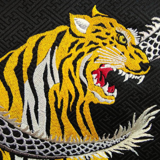 名前旗 白龍と虎C（特中）黒 銀糸刺繍 高さ46cm（5087）魔除けの虎