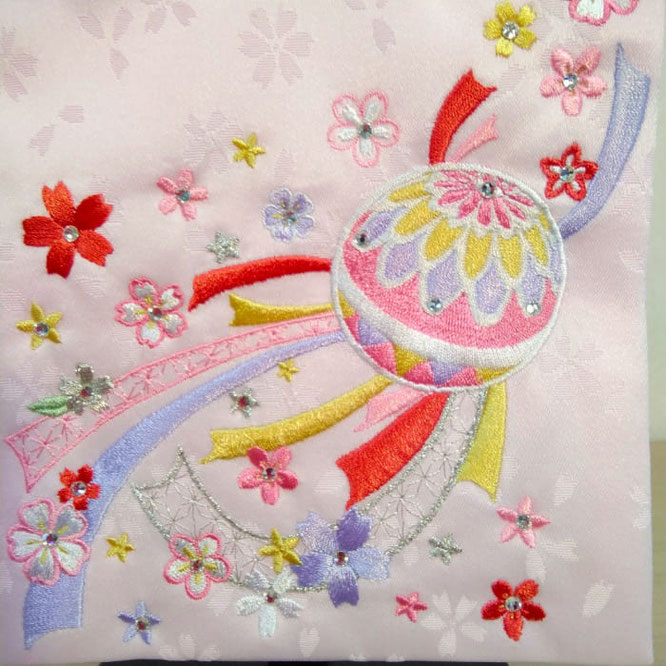 名前旗 結びまり A(小)薄ピンク ローズピンク糸刺繍 高さ39cm(3493)縁起の良い鞠と花柄を刺繍入れ
