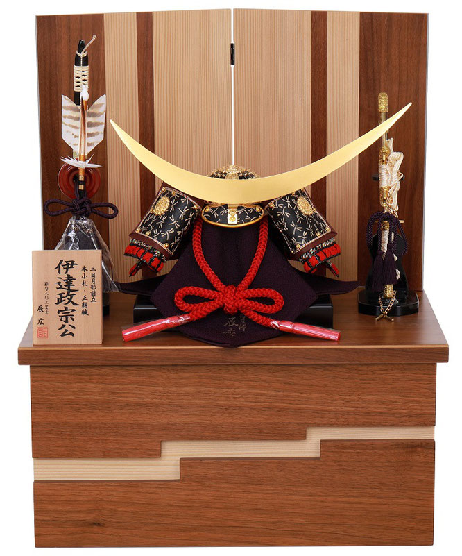 辰広作 兜1/4収納箱飾り（6L22-AA-776）