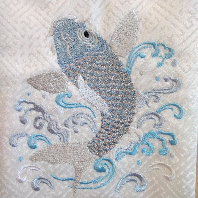 名前旗 飛龍鯉A(特小)白 青糸刺繍 高さ31cm(5391)鯉は立身出世の象徴