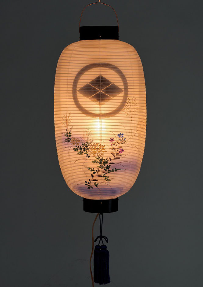 盆提灯 門提灯 長 絹二重 乱菊 尺四長 電気コード式（6134-3R）ライトアップ