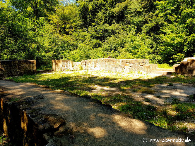 Dies ist ein Bild der Klosterruine Jostberg bei Bielefeld. 