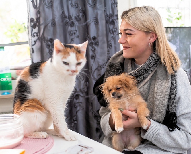 Emma, Mayla und Tochter vereint © dokuphoto.de / Friedhelm Herr