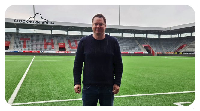Dominik Albrecht, Sportchef des FC Thun, in der Stockhorn-Arena - Bild: Jugendreporter