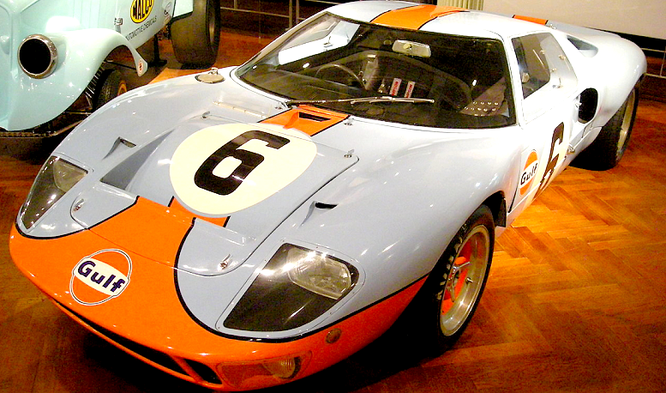 Ford GT40 Mk I Gulf - 1ère au Mans  1969 / image Michael Barera 2013 Musée Henry Ford - Dearborn / img CC4.0