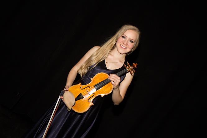 Jessica Grzenia - Violinistin Violine Geigerin Geiger Geige Violin Hochzeit Trauung Duisburg Düsseldorf NRW Dortmund Köln Bonn Koblenz Essen Musik Event