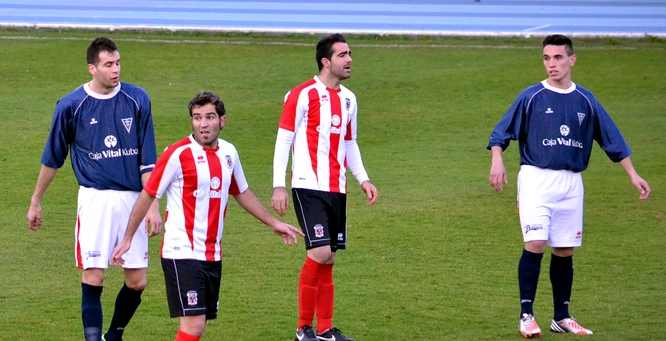 Imágen del último Laudio - Aurrera de Vitoria disputado en Ellakuri, en la temporada 2012-13.