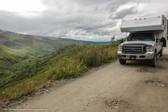 Mit dem Wohnmobil auf dem Hatchers Pass in Alaska und den Yukon