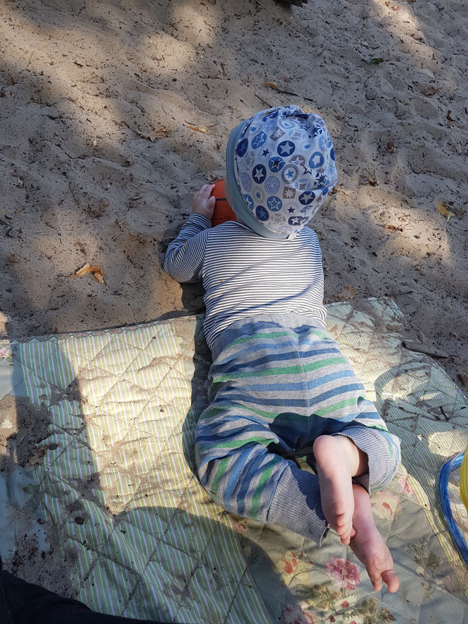 Elternzeit; Vereinbarkeit; Mama arbeitet; Kind und Karriere