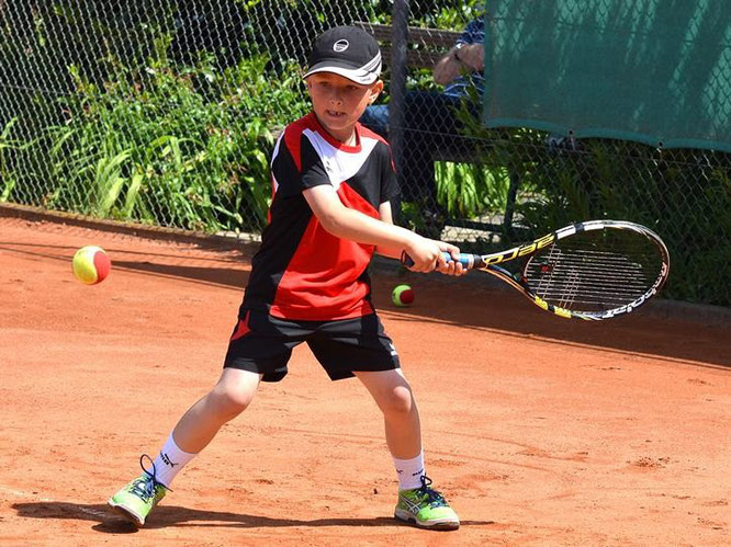 Foto von Hans-Rainer Weißenfeld: Mac-Erol Dzankic (TC Wetzlar) holte "Bronze" für den gastgebenden Verein