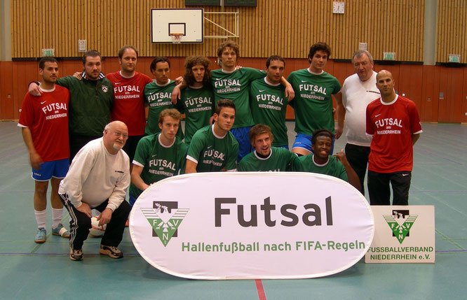 Futsalicious Essen e.V. Aktuelles: FVN Futsal-Auswahlmannschaft beim 0:10 gegen den FLVW-Auswahl in der Sportschule Wedau in Duisburg am 16.05.2011