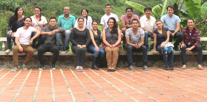 Miembros de la Asociación de Estudiantes de Arquitectura del Ecuador.