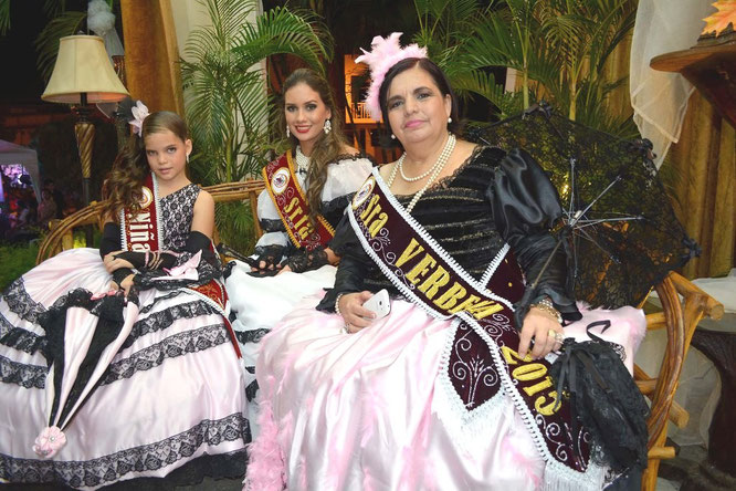 Niña, señorita y señora Verbena 2015. Chone, Ecuador.