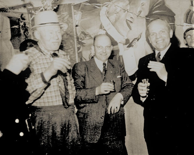 Karneval bei Kolping 1953: v.l. Josef Setz (Onkel), Josef Weber (Altsenior) und Franz Keite