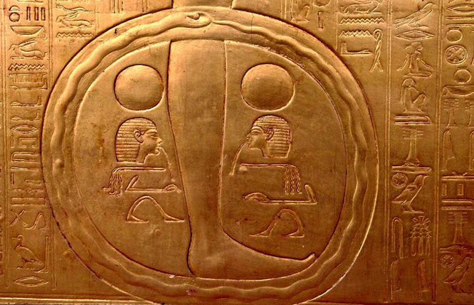 Gravure sur la tombe de Toutânkhamon (1327 AV.J.-C.)