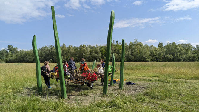 Mit Spiel und Spaß im Naturlerlebnisgebiet Göldern unterwegs - Foto: Fiona Kukula