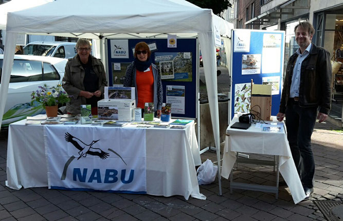 Helga Gutt, Beate May und Hans-Henning Gerberding vom NABU Wolfenbüttel.