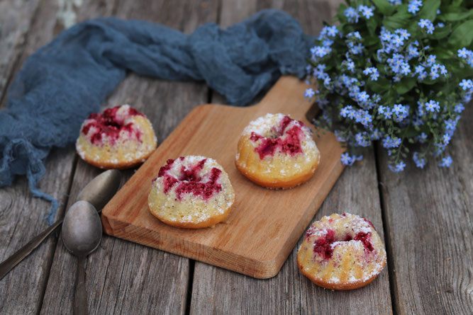 Beeren-Buttermilch-Küchlein