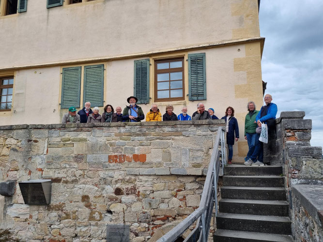 Gemeinsam unterwegs: Das Rahmenprogramm führte u.a. zum Schloss Hohentübingen. - Foto: Tamara Ayoub / NABU