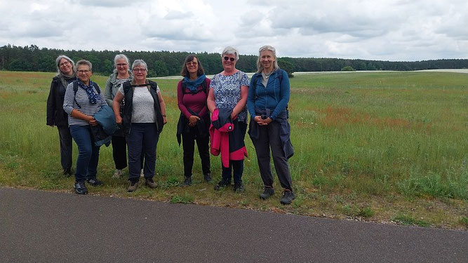 7 Damen nach der Wanderung als Gruppe..