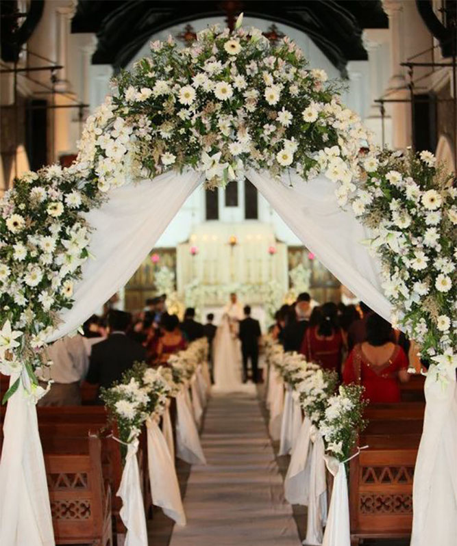 arreglo de flores para la iglesia