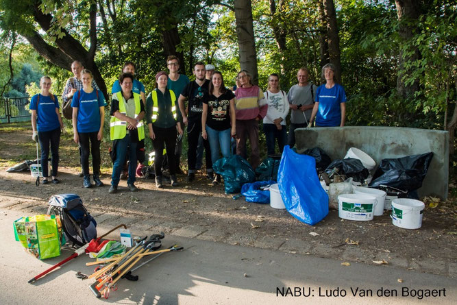 Gewässerretter nach getaner Arbeit. Foto: Ludo Van den Bogaert