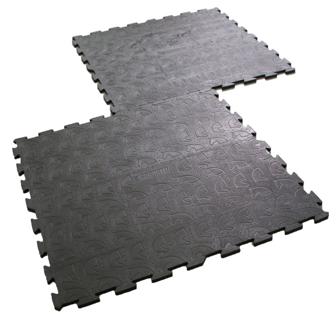 Waterproof rubber mats for open barns and loose stables SAGUSTU