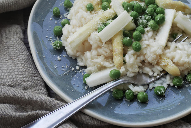 Spargelrisotto mit Erbsen