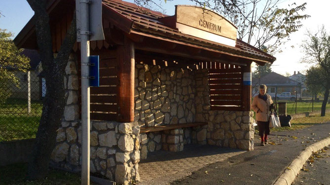 автобусная остановка, Воньярцвашхедь