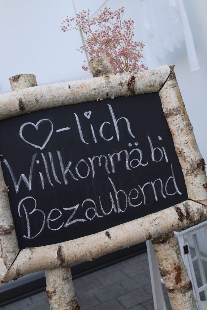 Bezaubernd GmbH Brautmode & Planung