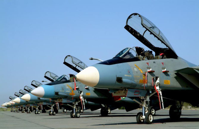 F-14 con la nuova livrea aria-aria adottata a partire dagli anni '90