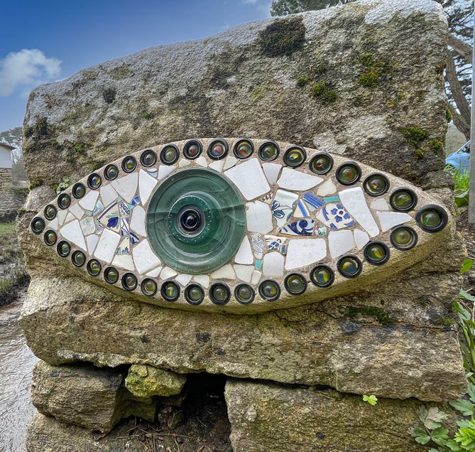 Die Augen von Pierre Chanteau am Cap Sizun, Auge Pierre Chanteau Plouhinec, Ferienhaus Ker Armor