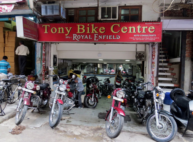 Es gibt dutzende Vermietstationen in Delhi