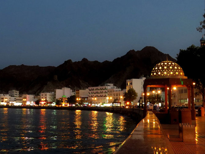 Muskat, die berühmte Hafenpromenade