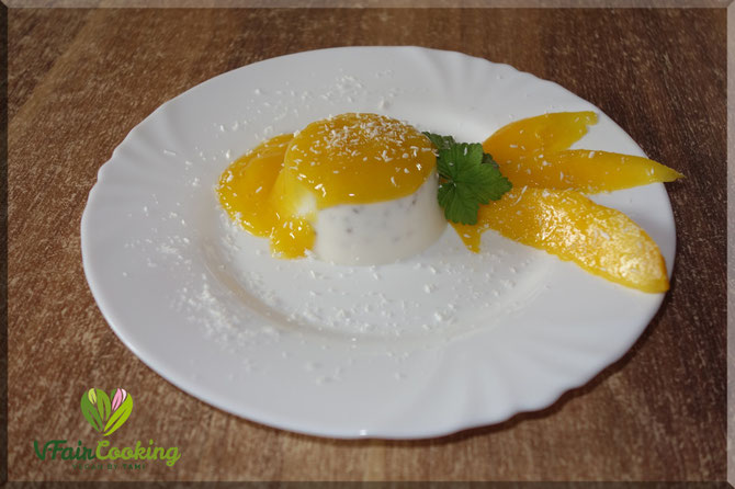 Kokos-Parfait mit Mango-Mousse