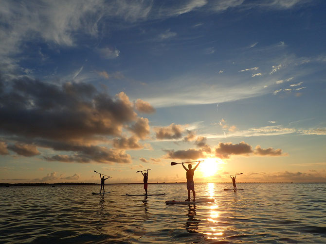 沖縄　宮古島　伊良部島　SUP　アクティビティー　サンセット　佐和田の浜　夕日　夕陽　ピクニック