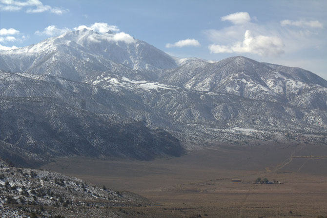 Der "Boundary Peak" vom Pass aus gesehen