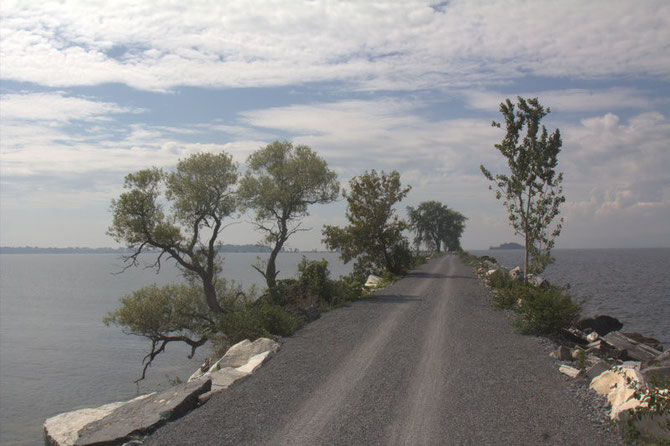 Radweg zur "Bikeferry" am Lake Champlain