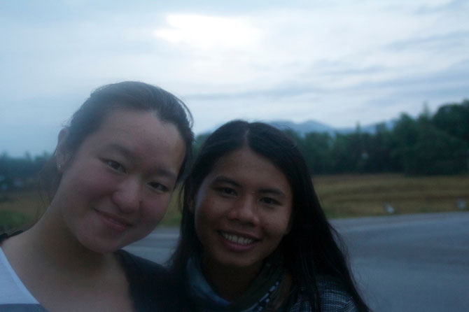 Ly My Cha (r) und ihre chinesische Freundin - Eine weitere Straßenbekanntschaft