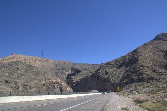 "Freeway" in das Bergmassiv
