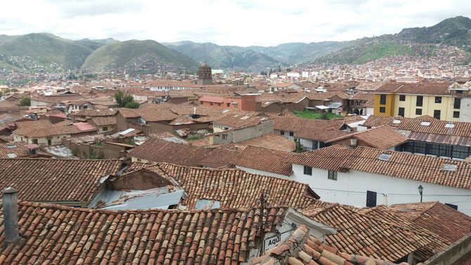 Unser Hostel hieß "Mirador San Blas", also Aussichtspunkt San Blas. Die Aussicht aus der Frühstücksecke war dementsprechend.