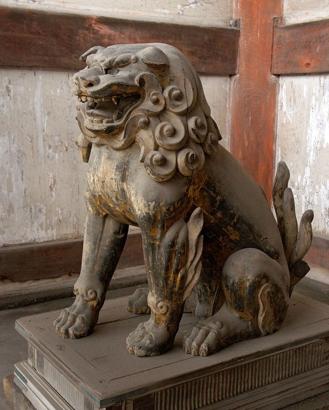 現在の狛犬（Wikipediaより-阿形の獅子/仁和寺）
