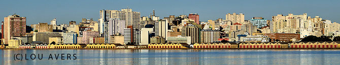 Skyline von Porto Alegre vom Guaíba See aus gesehen - (c) Lou Avers