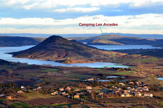 Lac du Salagou et village d'Octon