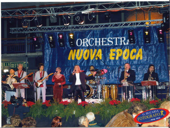 fausto ferrari palasport reggio emilia con orchestra nuova epoca primi anni ''00