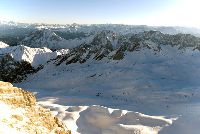 Blick auf den Schneeferner und Höllentalferner, dem einzigen Gletschergebiet Deutschlands